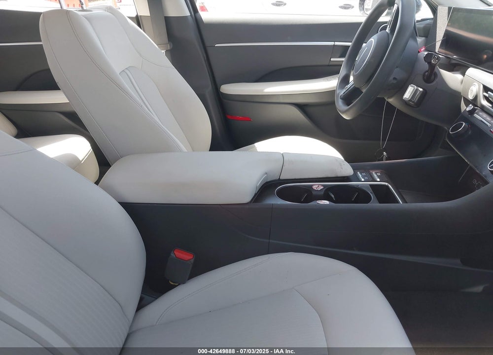 2025 HYUNDAI SONATA VIN: KMHL64JA7SA474062