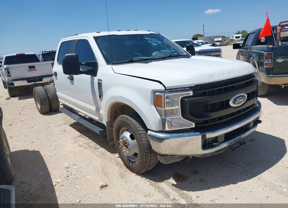 2021 FORD F-350 CHASSIS XL VIN: 1FD8W3GN0MED45196