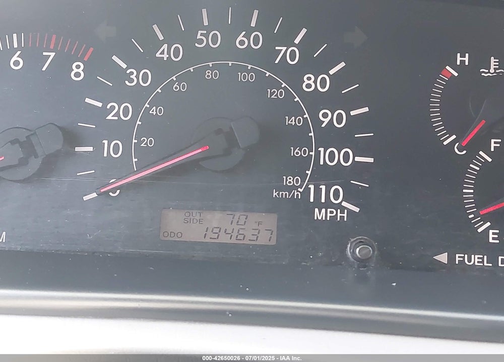 2005 TOYOTA COROLLA LE VIN: 1NXBR32E75Z424893
