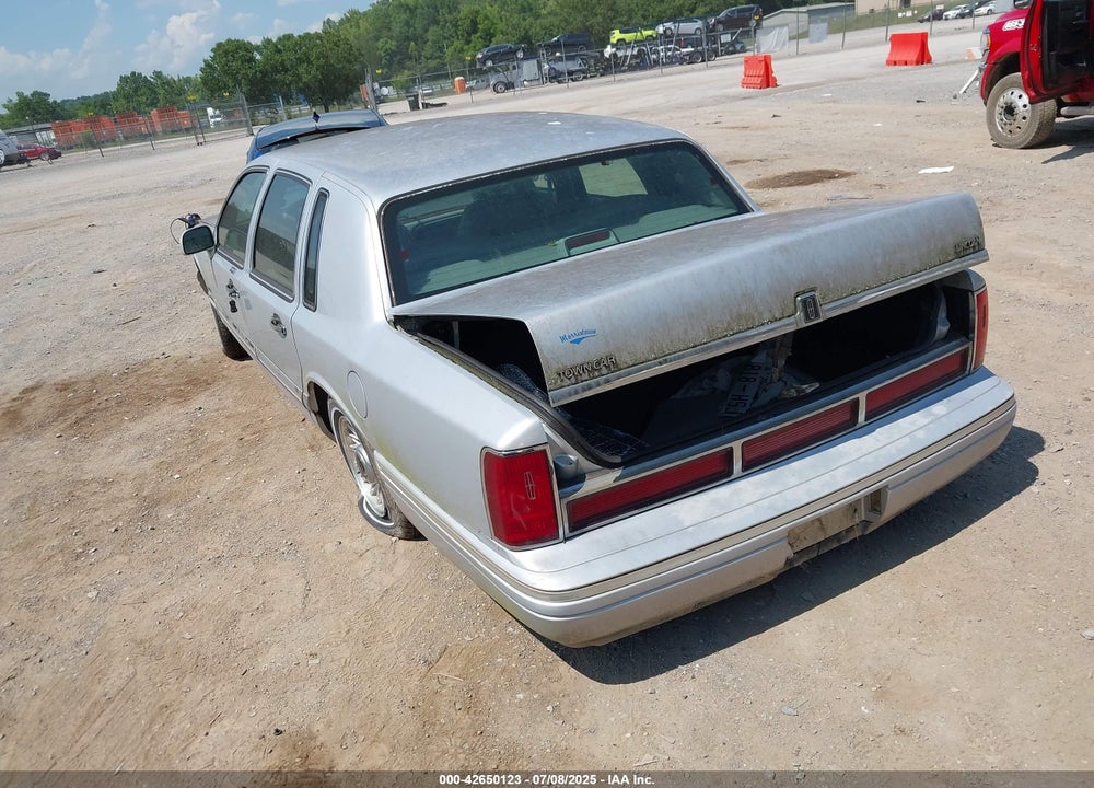 1995 LINCOLN TOWN CAR EXECUTIVE VIN: 1LNLM81W2SY751071