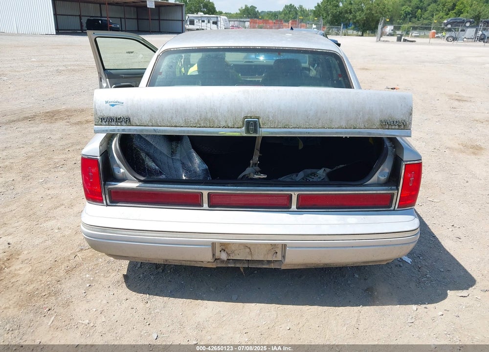 1995 LINCOLN TOWN CAR EXECUTIVE VIN: 1LNLM81W2SY751071