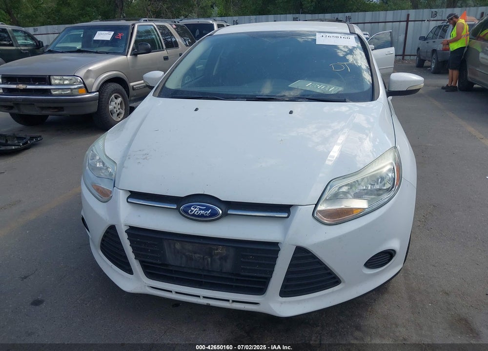 2014 FORD FOCUS SE VIN: 1FADP3K27EL442590