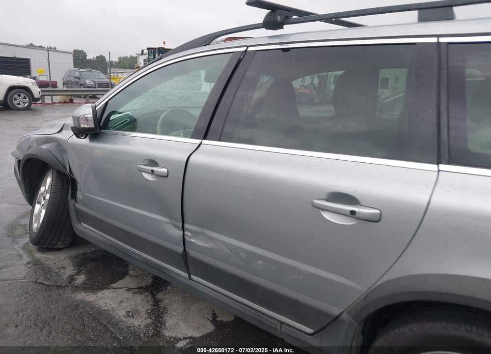 2011 VOLVO XC70 VIN: YV4902BZ8B1113686
