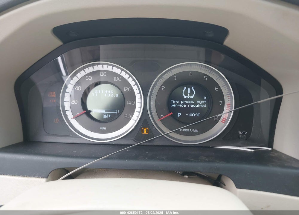 2011 VOLVO XC70 VIN: YV4902BZ8B1113686