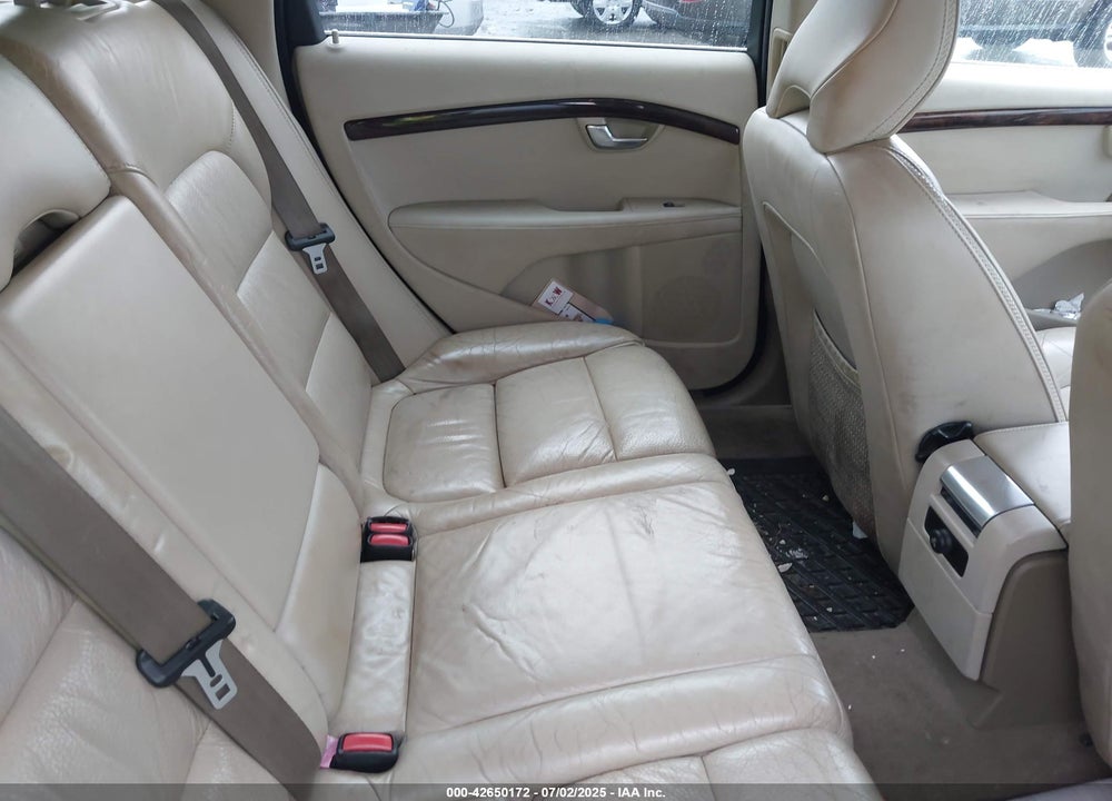 2011 VOLVO XC70 VIN: YV4902BZ8B1113686