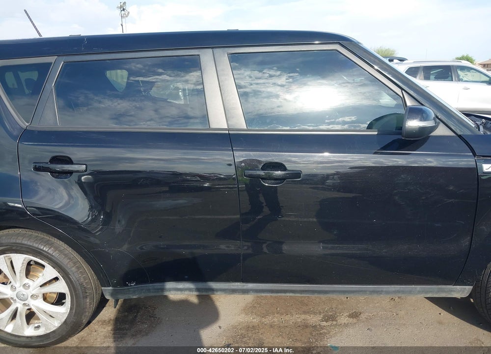 2014 KIA SOUL + VIN: KNDJP3A51E7036029