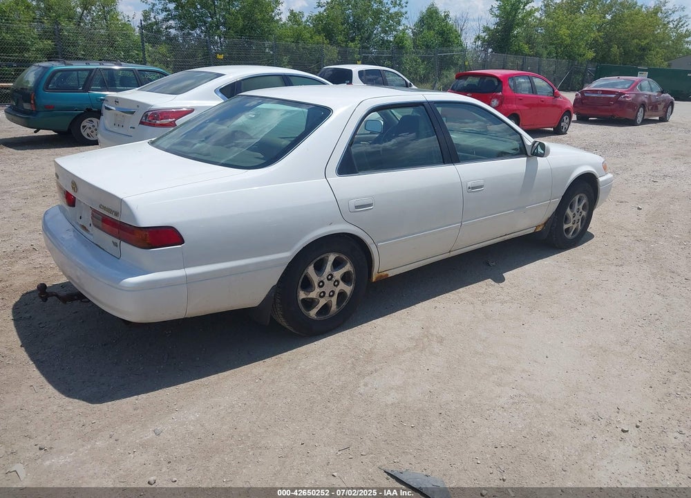 1998 TOYOTA CAMRY VIN: 4T1BF28K7WU070231