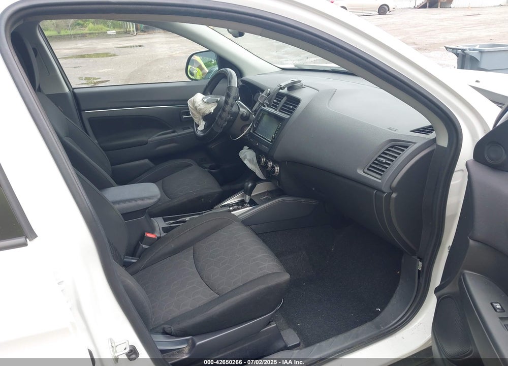 2021 MITSUBISHI OUTLANDER SPORT VIN: JA4APUAU3MU032040