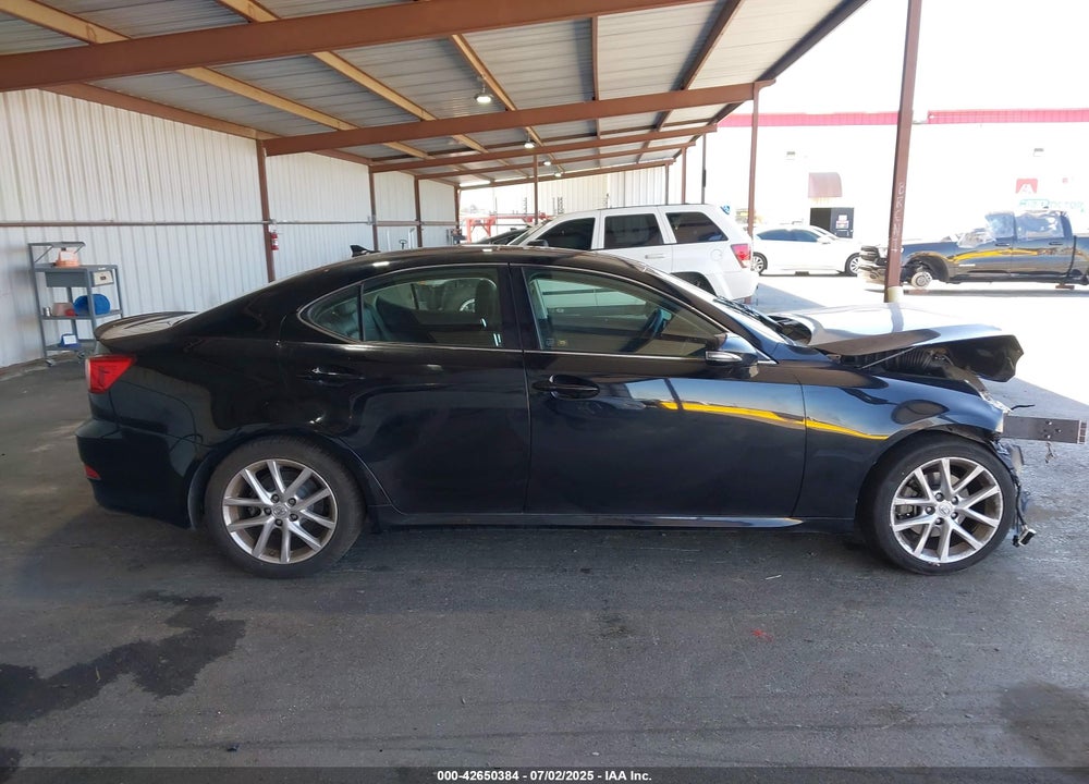 2011 LEXUS IS250 VIN: JTHBF5C24B5131003