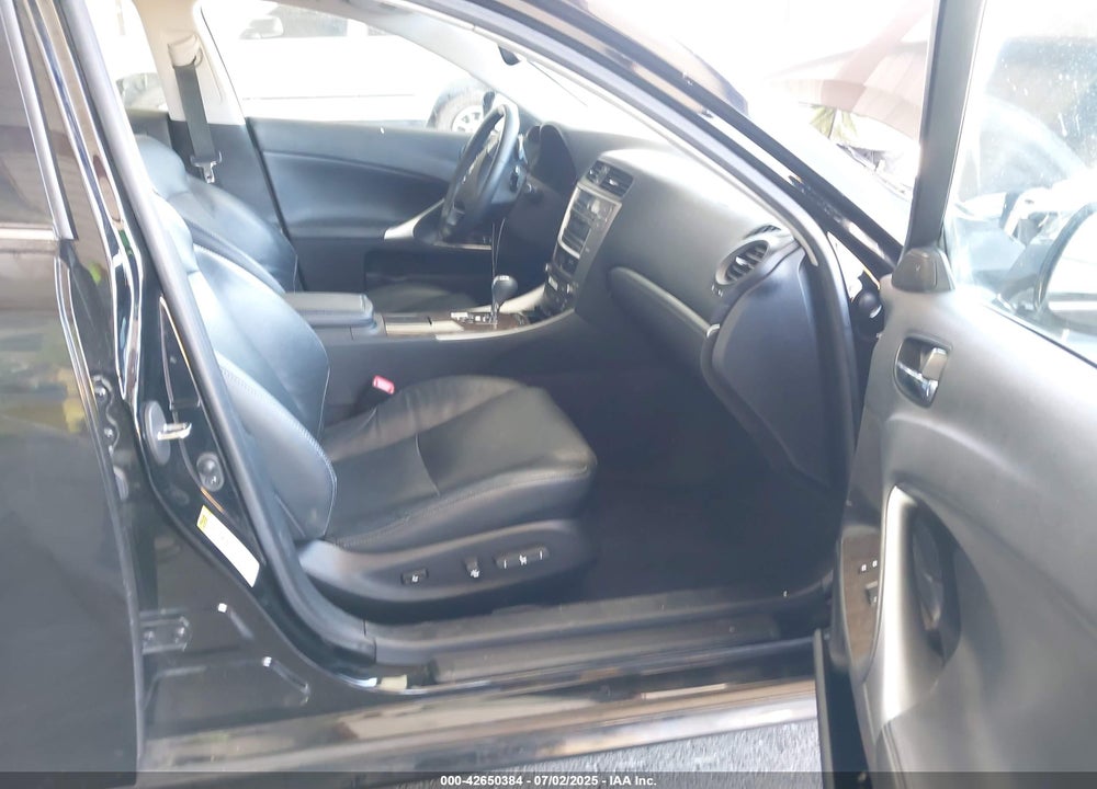 2011 LEXUS IS250 VIN: JTHBF5C24B5131003