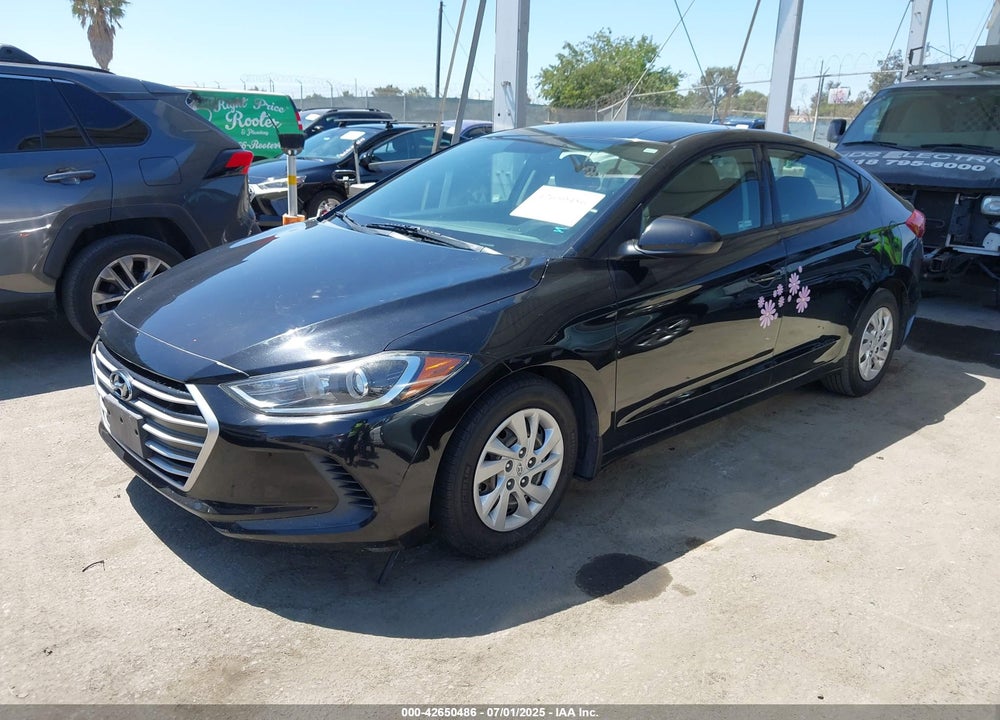 2018 HYUNDAI ELANTRA VIN: 5NPD74LF6JH320819