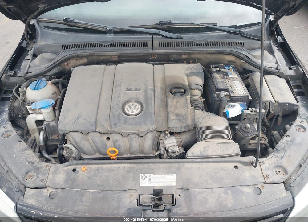 2011 VOLKSWAGEN JETTA VIN: 3VWBX7AJ2BM393579