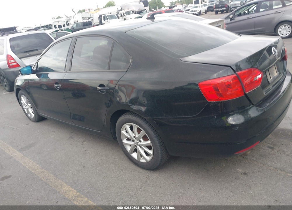 2011 VOLKSWAGEN JETTA VIN: 3VWBX7AJ2BM393579