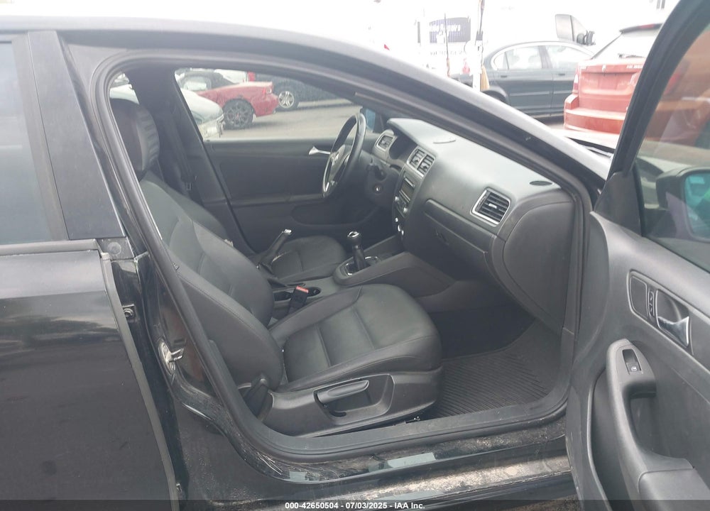 2011 VOLKSWAGEN JETTA VIN: 3VWBX7AJ2BM393579