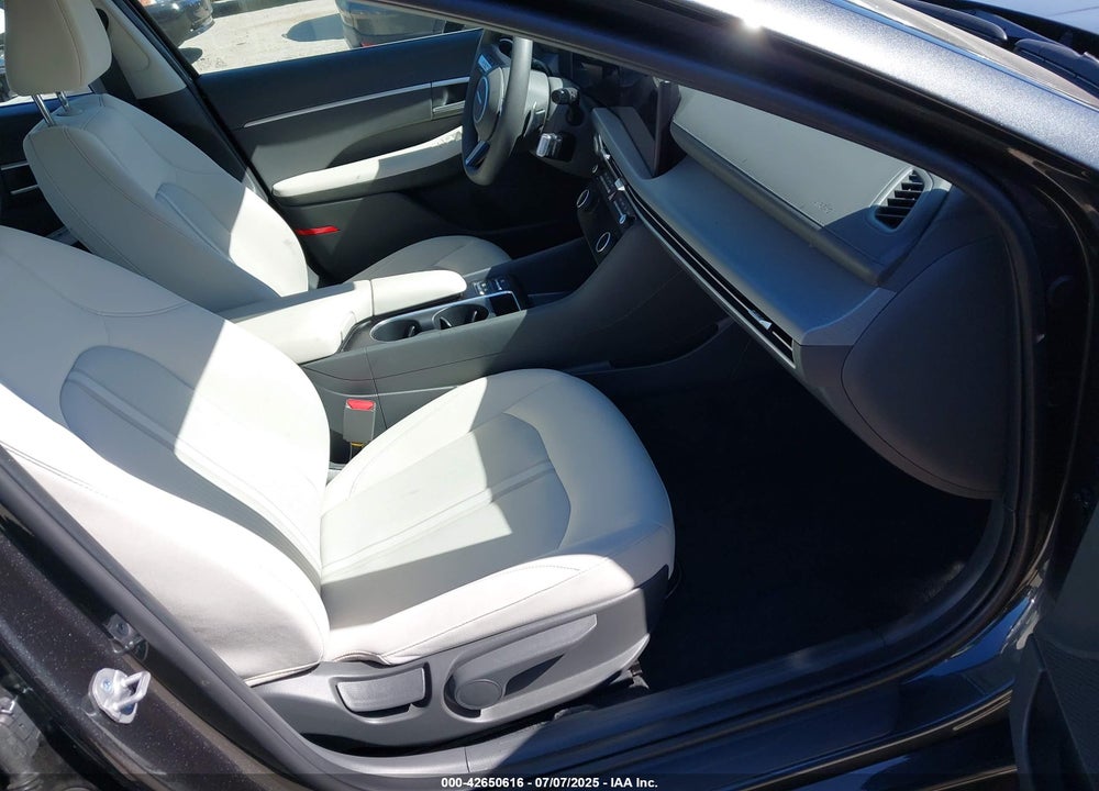 2025 HYUNDAI SONATA VIN: KMHL64JA8SA478444