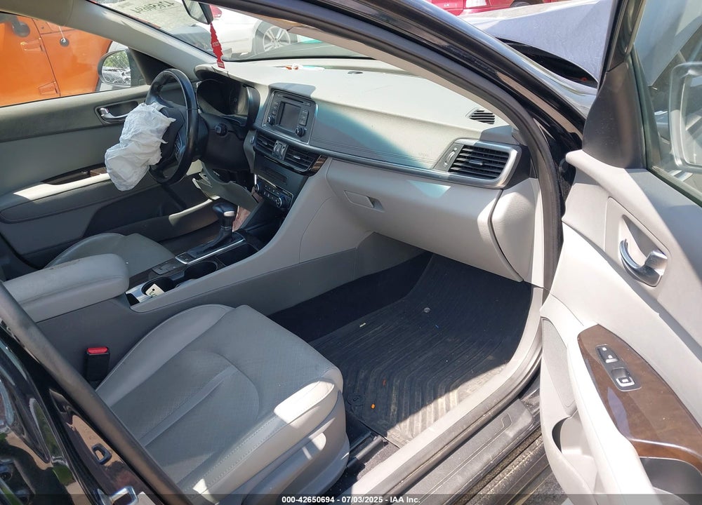 2016 KIA OPTIMA VIN: 5XXGU4L3XGG053944