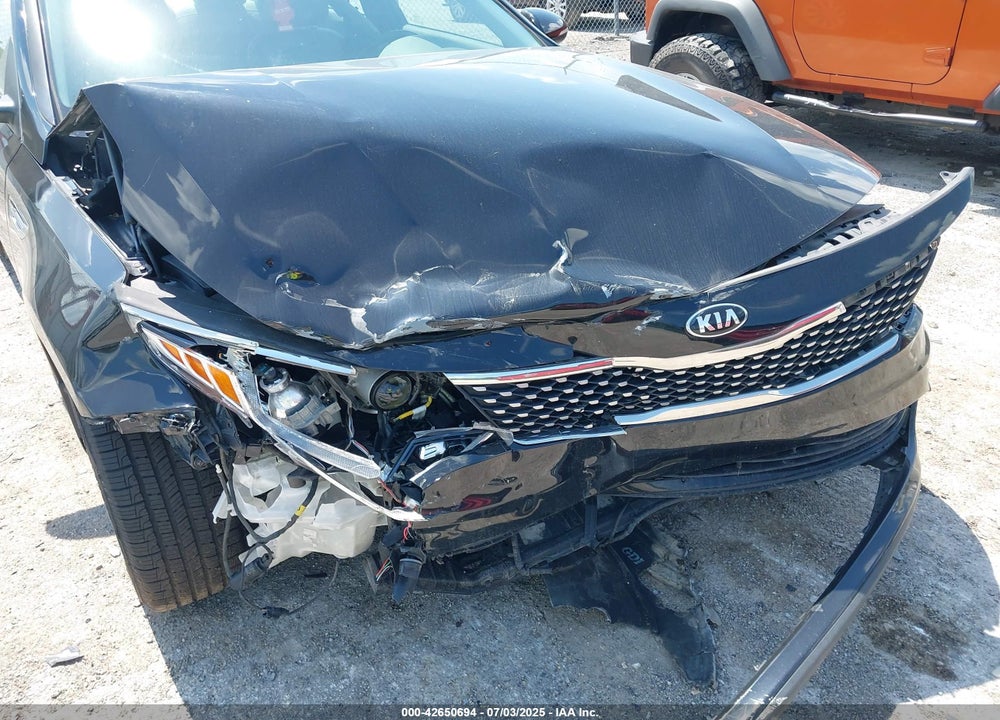 2016 KIA OPTIMA VIN: 5XXGU4L3XGG053944