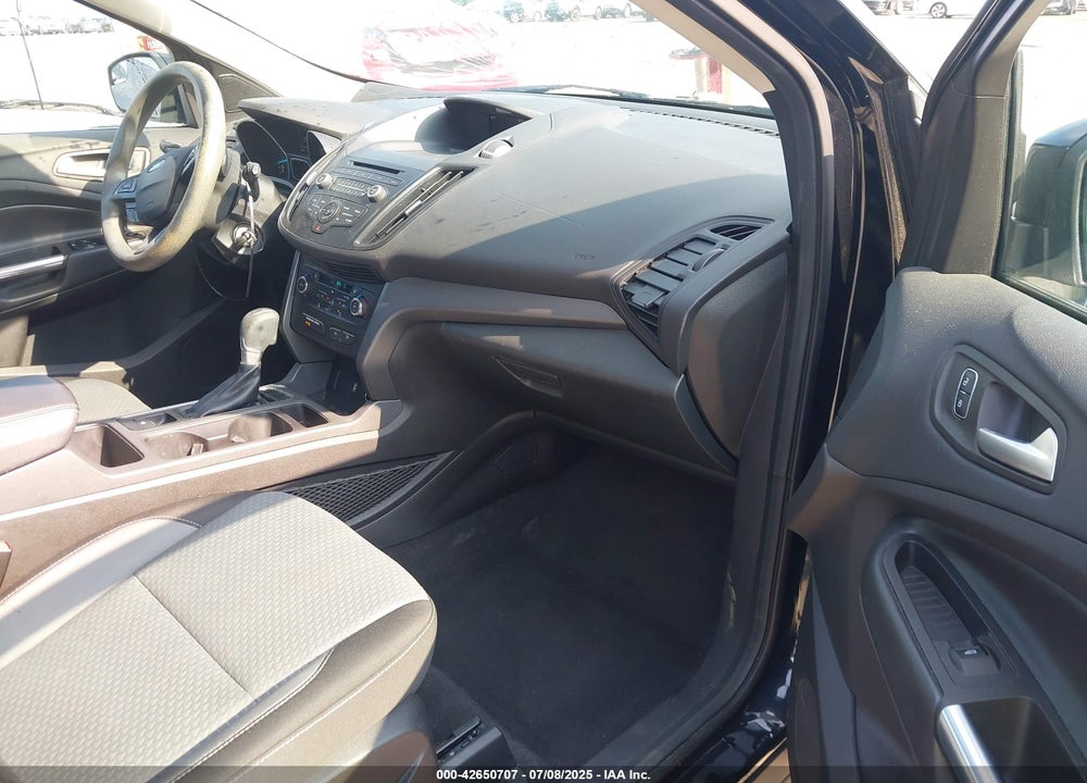 2017 FORD ESCAPE VIN: 1FMCU0GD3HUA03565