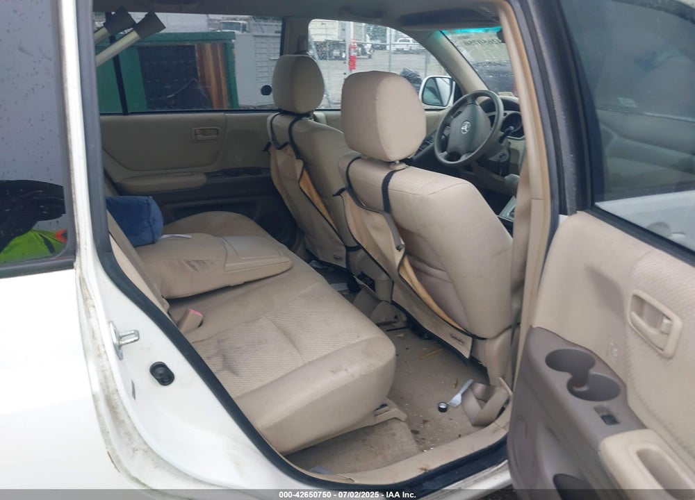2005 TOYOTA HIGHLANDER V6 VIN: JTEGP21A650083711