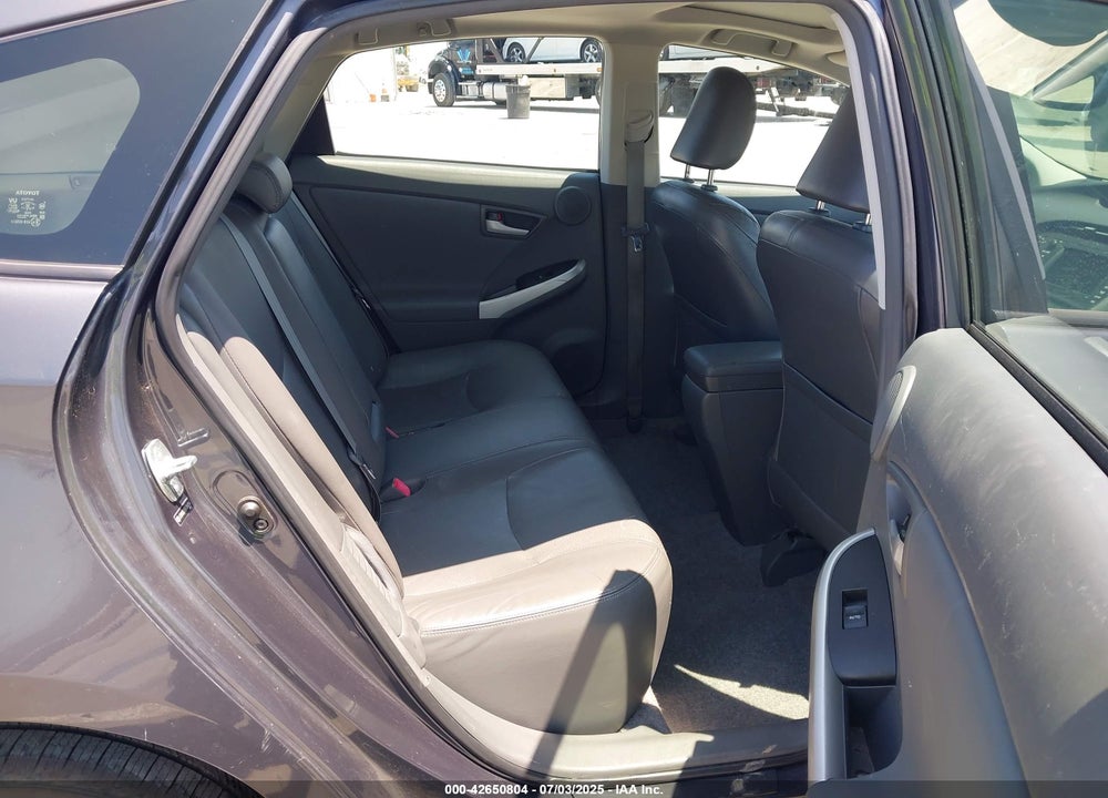 2011 TOYOTA PRIUS FOUR VIN: JTDKN3DU5B1386856