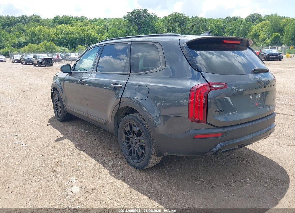 2021 KIA TELLURIDE VIN: 5XYP3DHC2MG177046