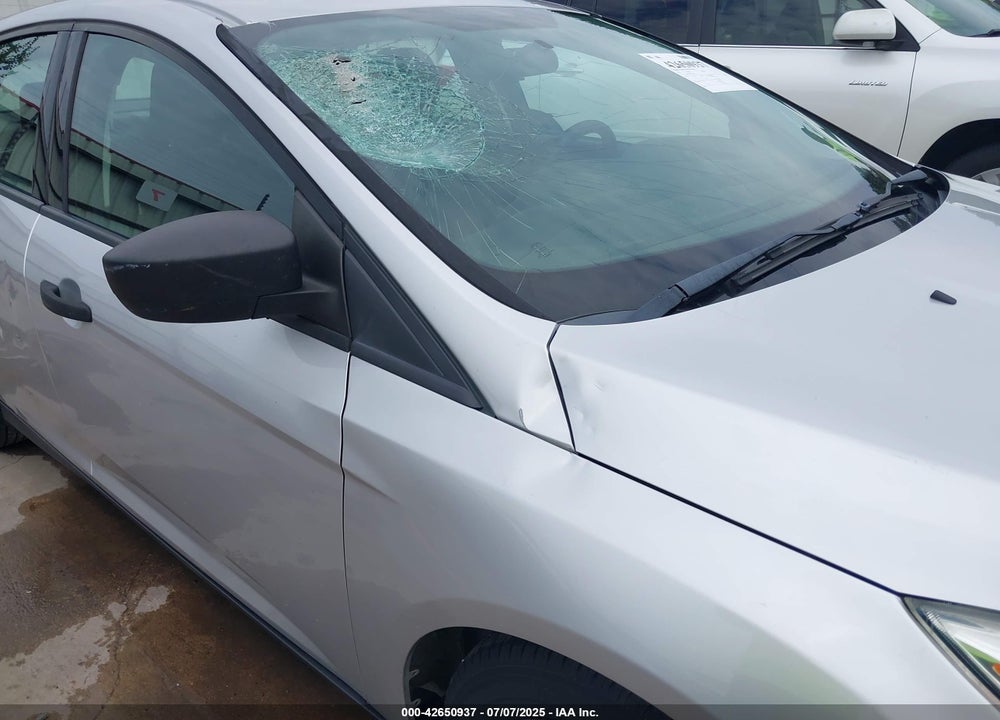 2015 FORD FOCUS VIN: 1FADP3E20FL368281