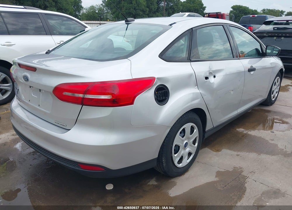 2015 FORD FOCUS VIN: 1FADP3E20FL368281