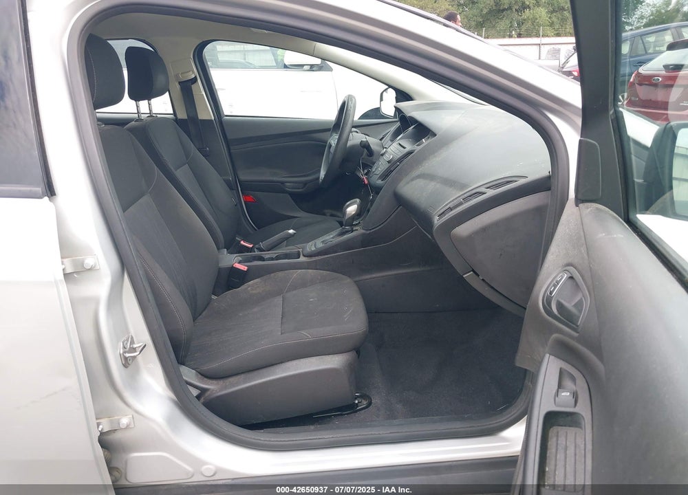 2015 FORD FOCUS VIN: 1FADP3E20FL368281