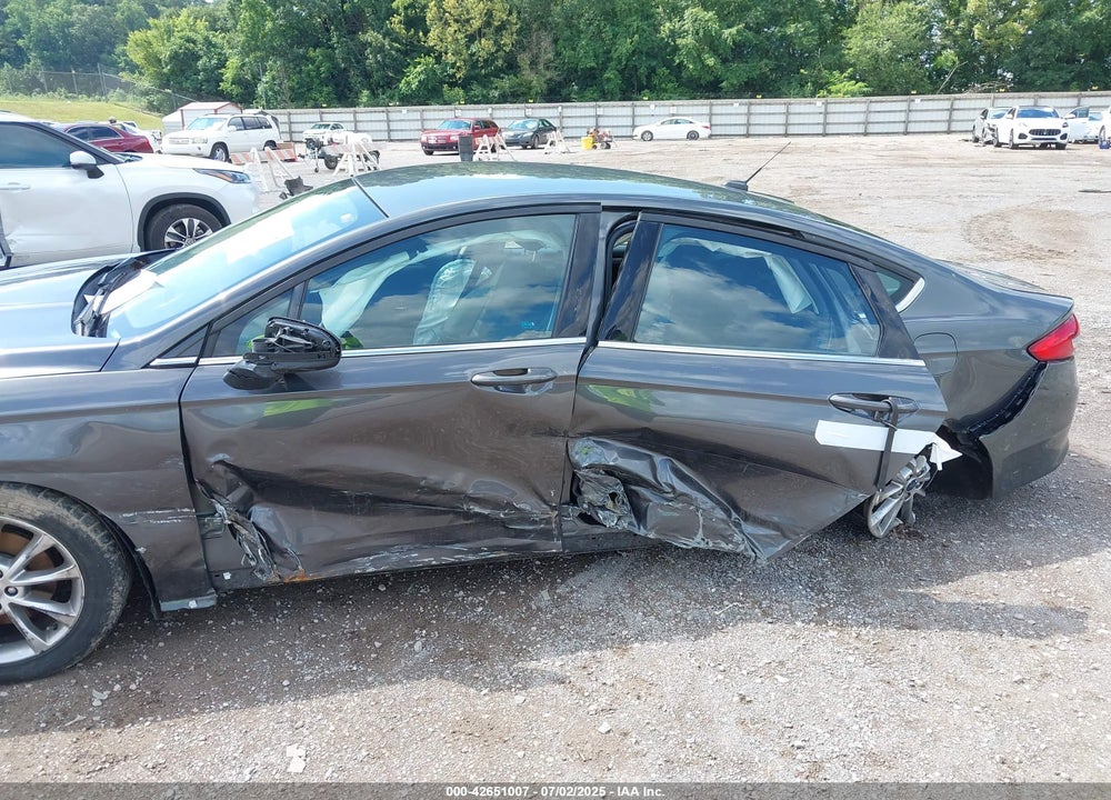 2017 FORD FUSION SE VIN: 3FA6P0H71HR200023