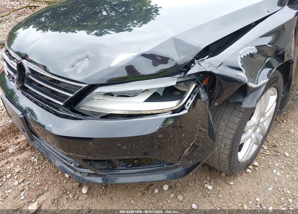2017 VOLKSWAGEN JETTA VIN: 3VW2B7AJ3HM303198