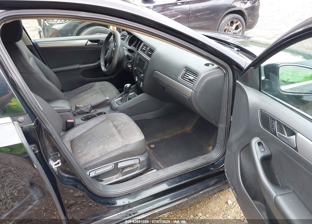 2017 VOLKSWAGEN JETTA VIN: 3VW2B7AJ3HM303198