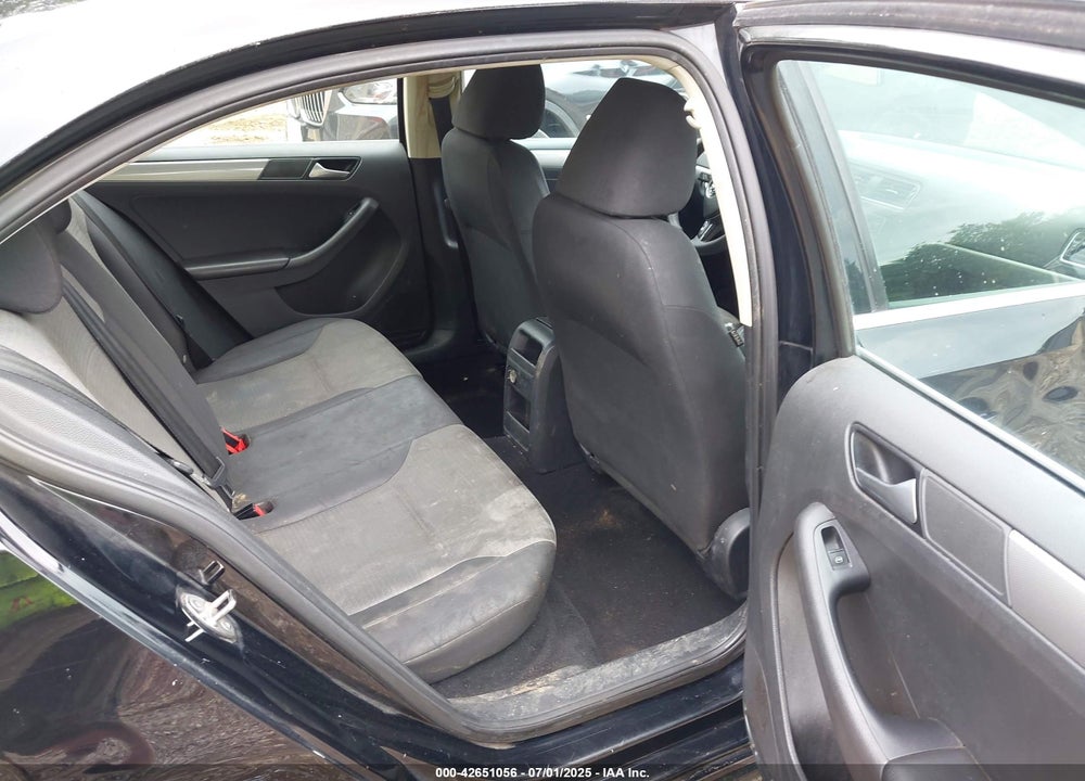 2017 VOLKSWAGEN JETTA VIN: 3VW2B7AJ3HM303198