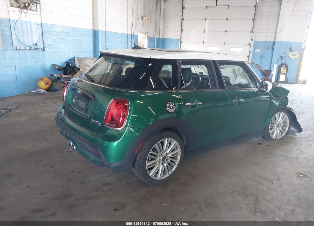 2024 MINI HARDTOP COOPER S VIN: WMW53DK03R2U84195