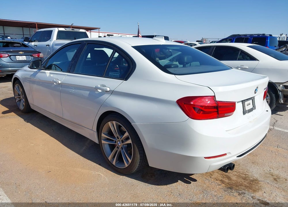 2012 BMW 3 SERIES VIN: WBA3A5G52CNP15813