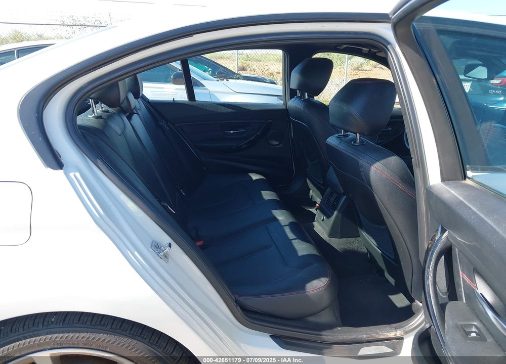2012 BMW 3 SERIES VIN: WBA3A5G52CNP15813