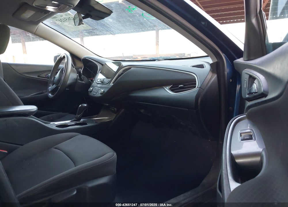 2019 CHEVROLET MALIBU 1FL VIN: 1G1ZC5ST1KF136326