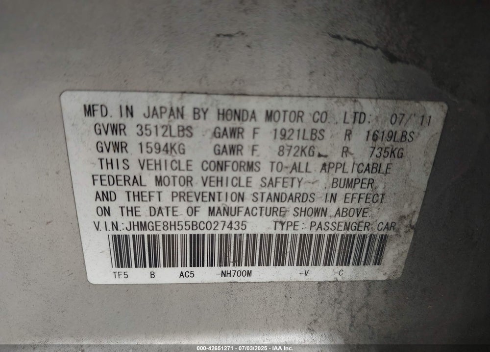 2011 HONDA FIT VIN: JHMGE8H55BC027435