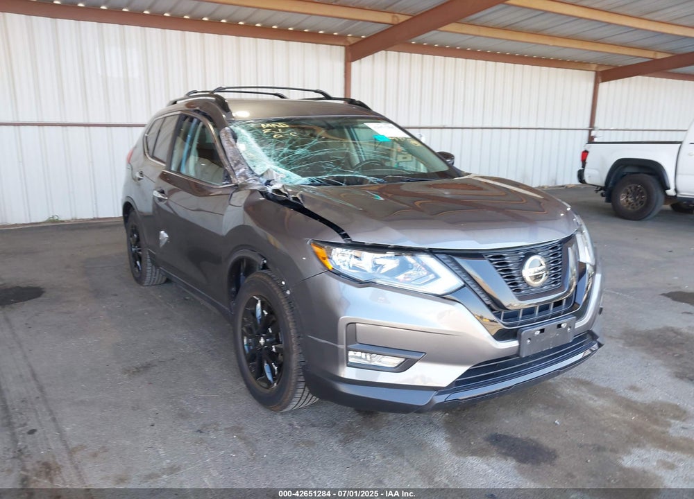2018 NISSAN ROGUE VIN: 5N1AT2MT1JC720396
