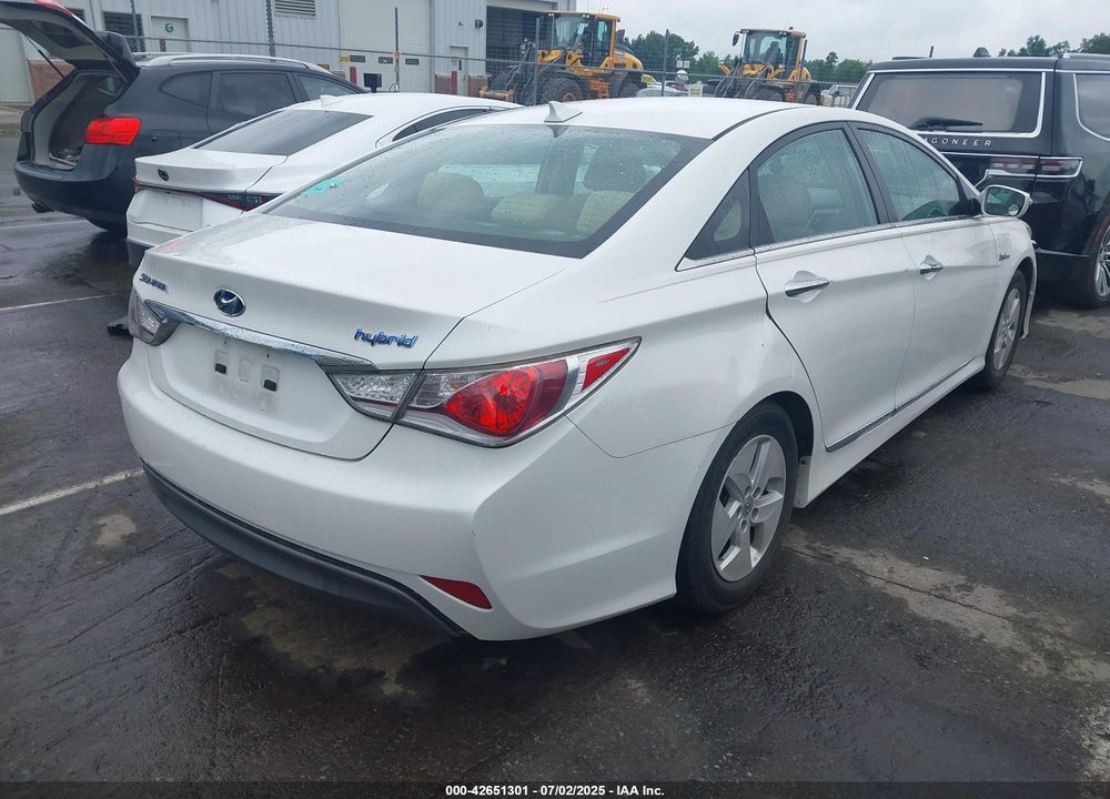 2012 HYUNDAI SONATA HYBRID VIN: KMHEC4A49CA032414