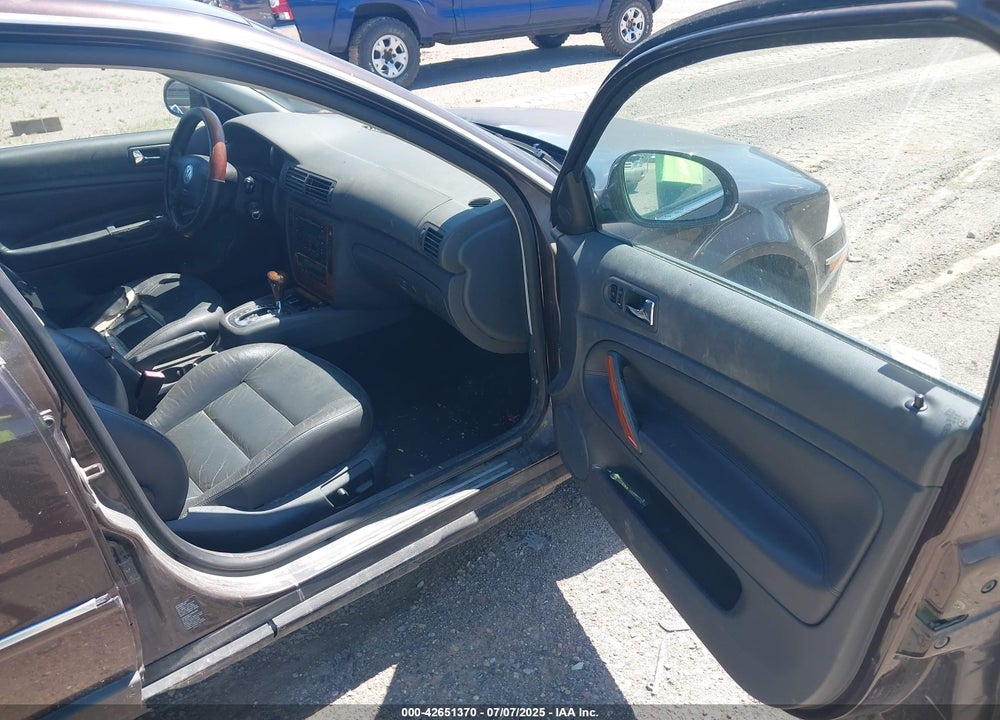 2004 VOLKSWAGEN PASSAT GLX VIN: WVWYH63B34E234685