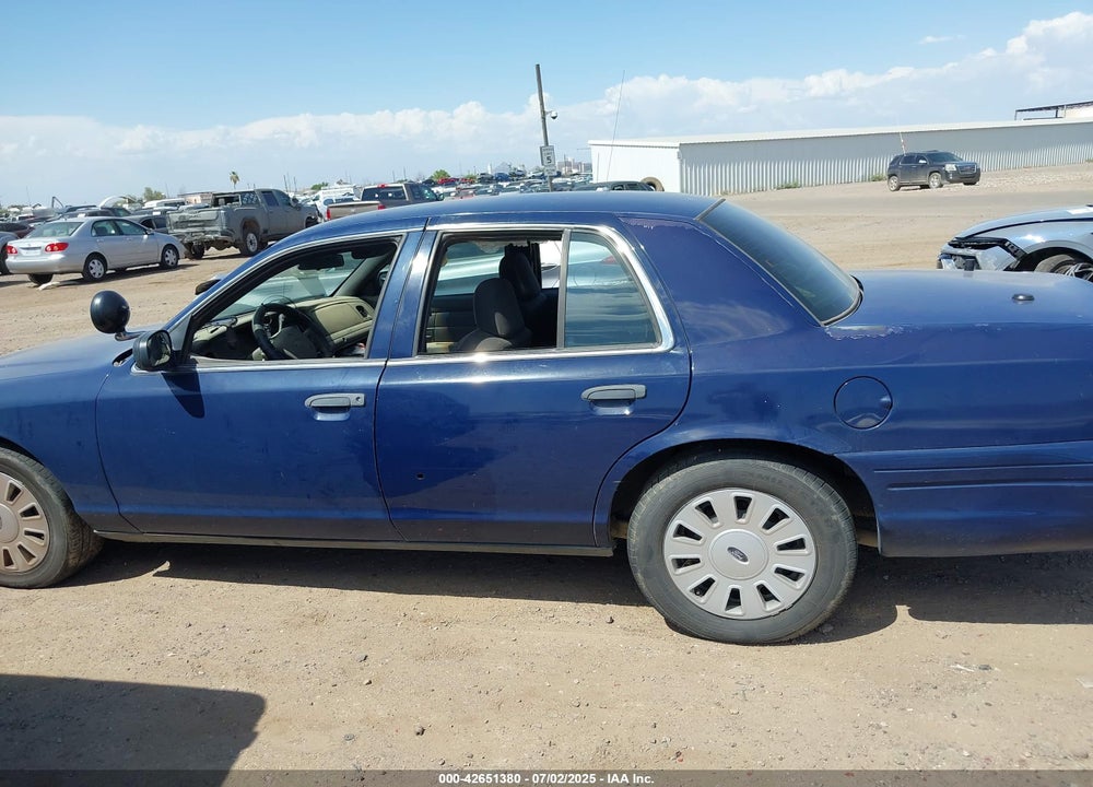 2008 FORD CROWN VICTORIA VIN: 2FAHP71VX8X137757