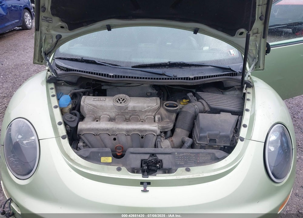 2010 VOLKSWAGEN NEW BEETLE 2.5L VIN: 3VWPG3AG3AM000402