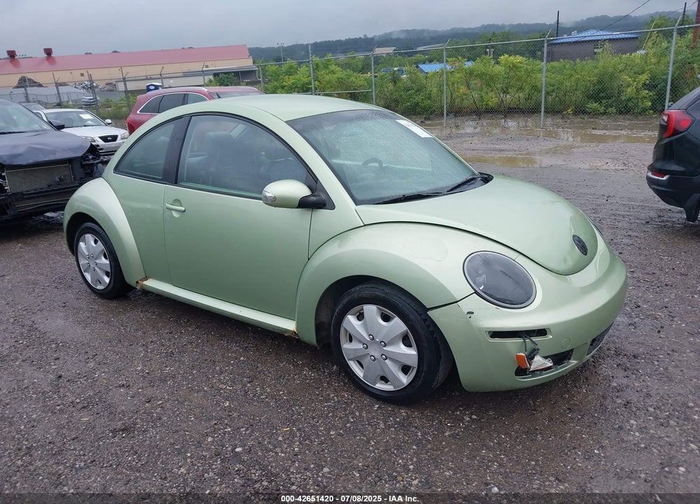 2010 VOLKSWAGEN NEW BEETLE 2.5L VIN: 3VWPG3AG3AM000402