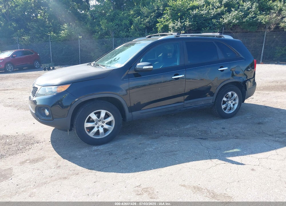 2011 KIA SORENTO VIN: 5XYKT4A16BG177907
