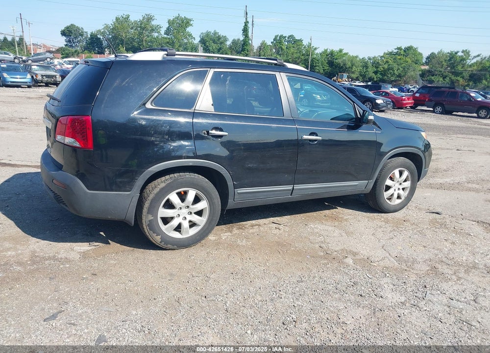 2011 KIA SORENTO VIN: 5XYKT4A16BG177907