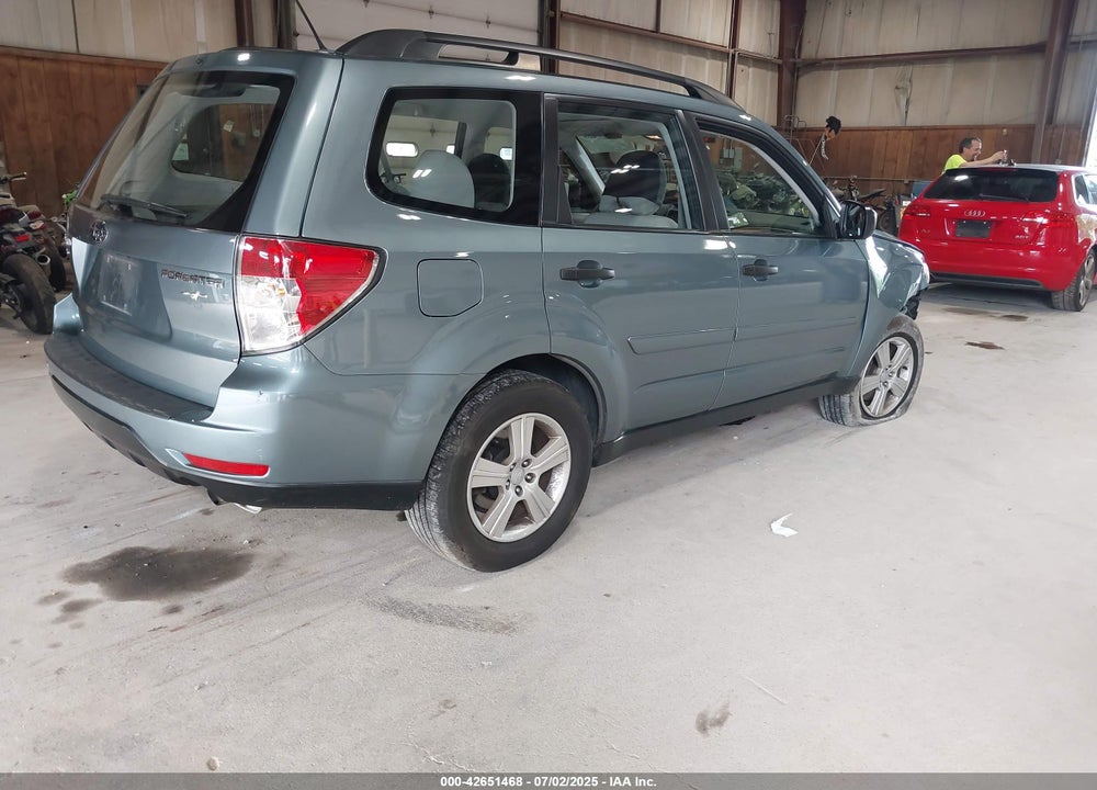 2013 SUBARU FORESTER VIN: JF2SHABC8DH402890