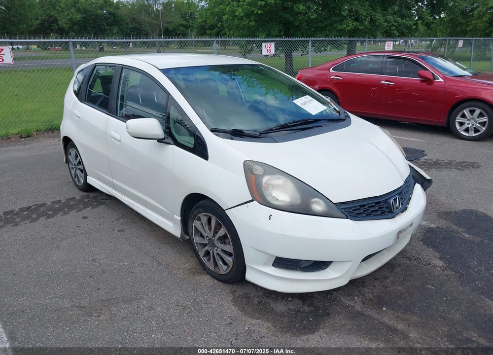 2013 HONDA FIT SPORT VIN: JHMGE8H51DC054571