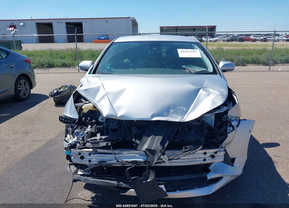 2018 TOYOTA PRIUS VIN: JTDKBRFUXJ3590368