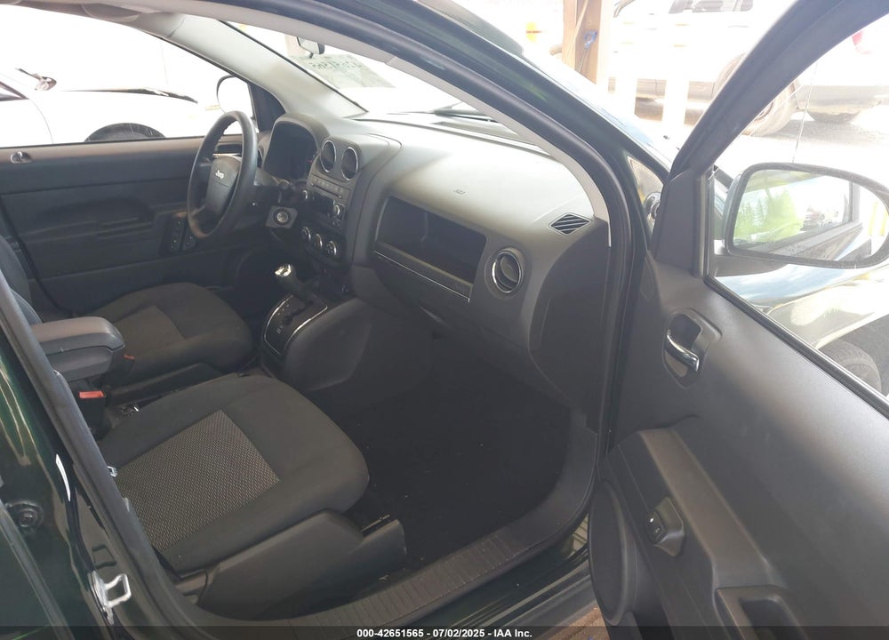 2010 JEEP COMPASS VIN: 1J4NF1FB0AD622928