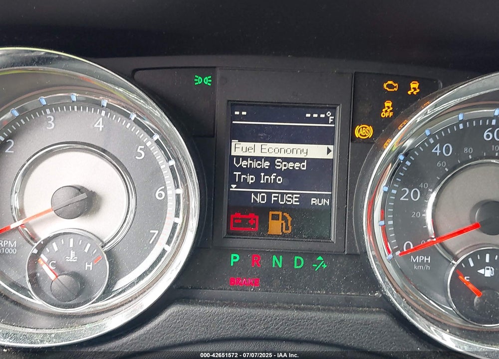 2013 CHRYSLER TOWN & COUNTRY VIN: 2C4RC1BG2DR517729